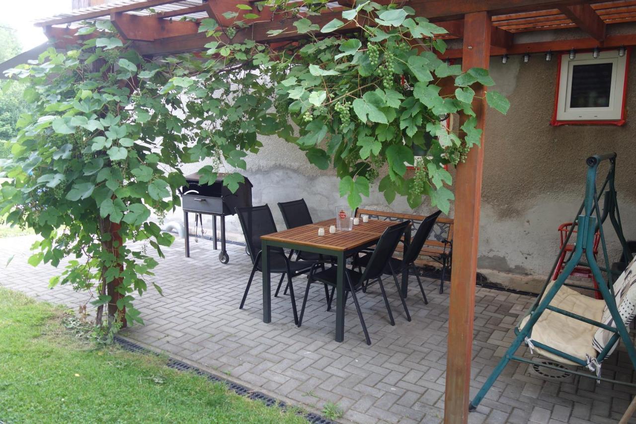 Pod Chlumem - Utulny Byt V Blizkosti Centra Decin Extérieur photo