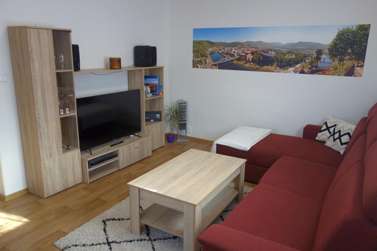 Pod Chlumem - Utulny Byt V Blizkosti Centra Decin Extérieur photo