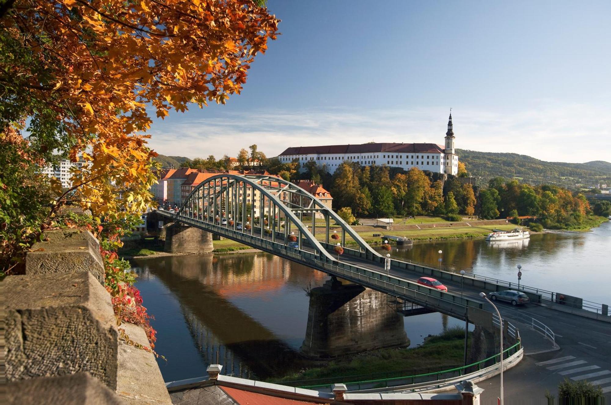 Pod Chlumem - Utulny Byt V Blizkosti Centra Decin Extérieur photo